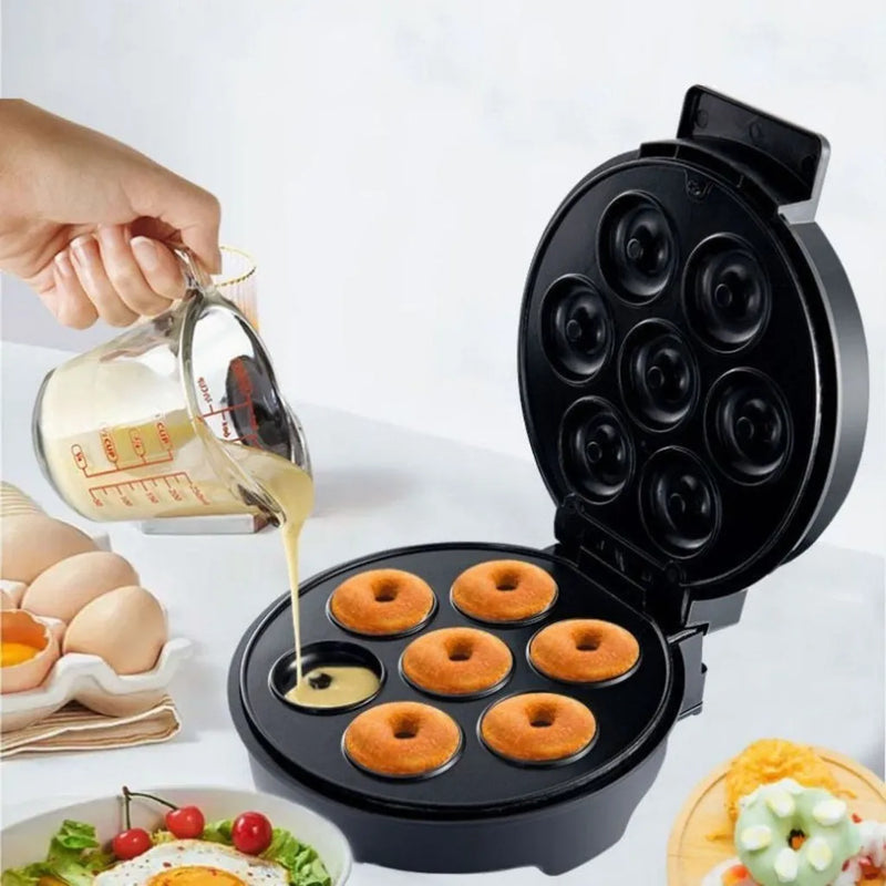 Mini Máquina de Donuts Portátil 110V: Praticidade e Diversão para Café da Manhã e Sobremesas